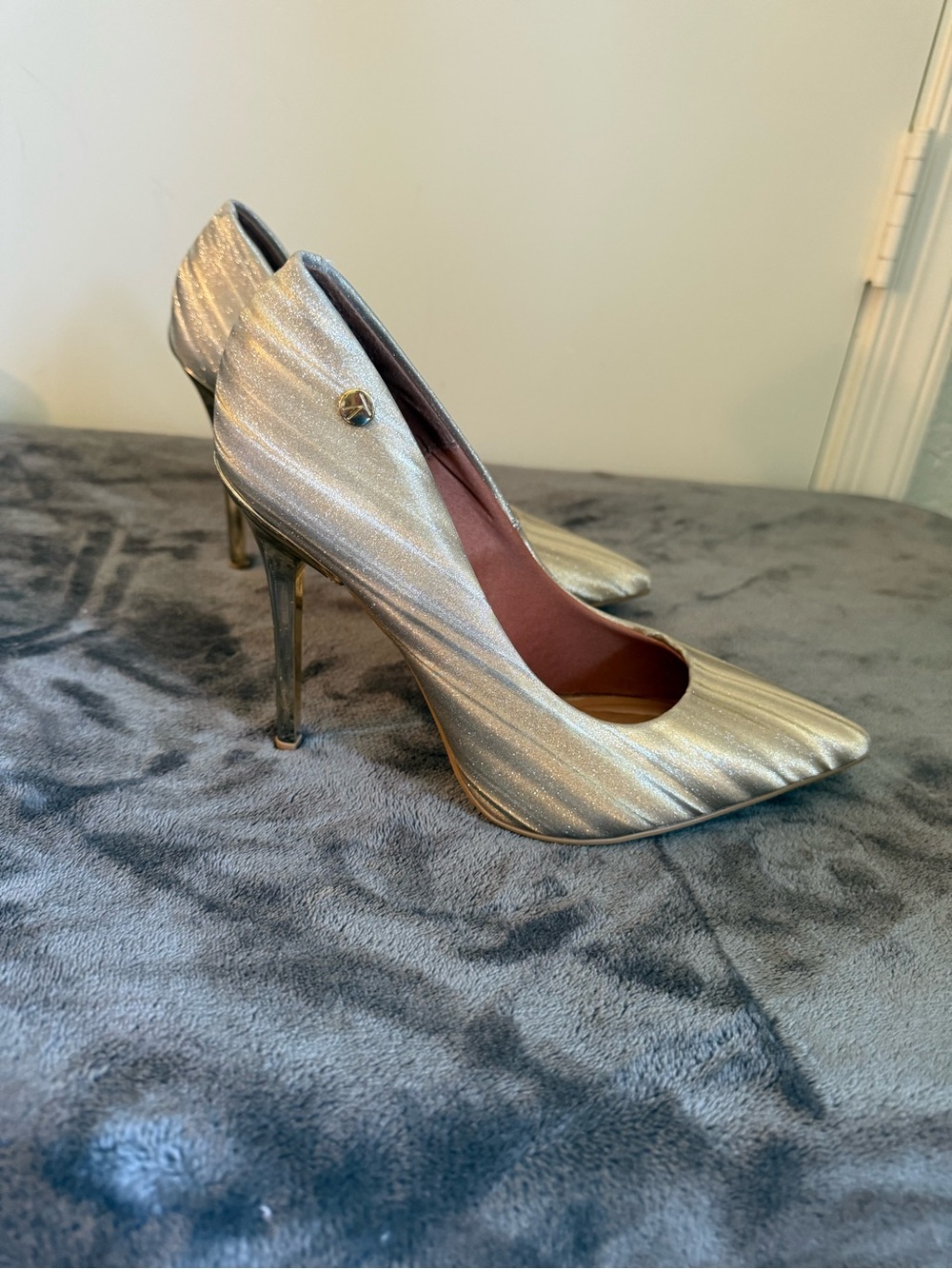 Vizzano Silver Metallic Pointed Stiletto Pumps - Picture 5 of 13
